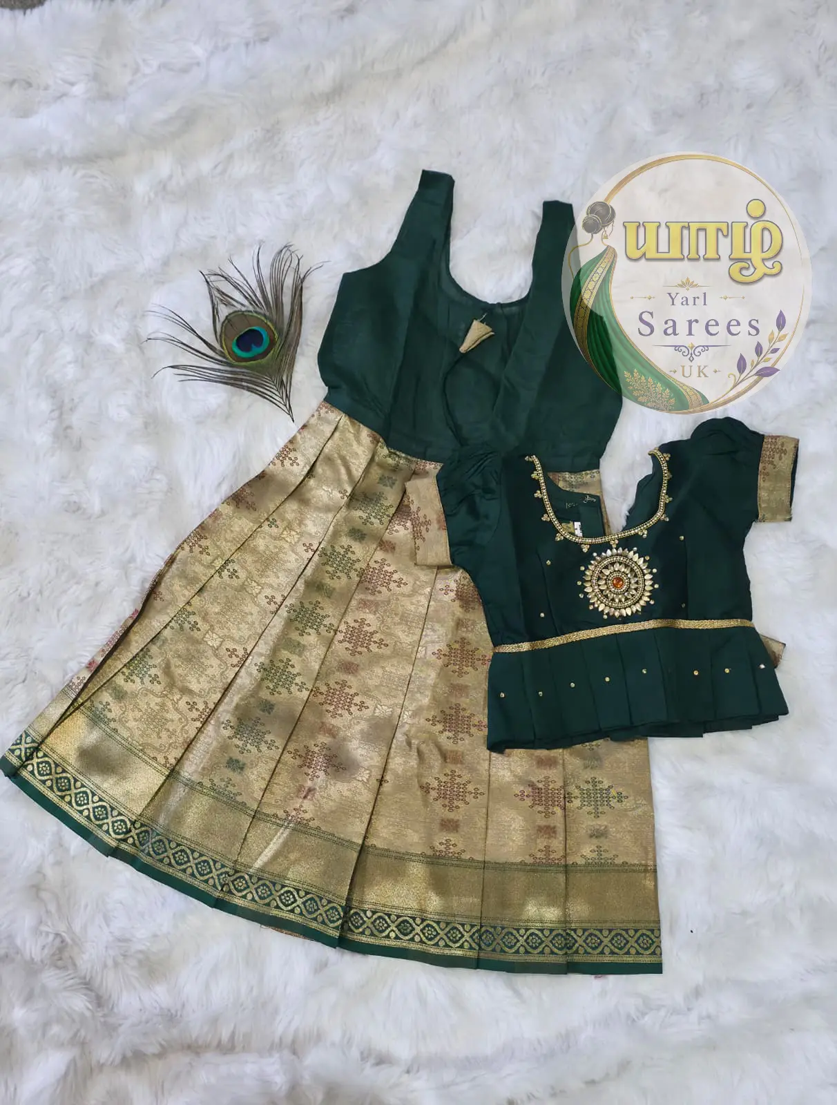 Deep Bottle Green and antique gold. 2-3 years girl - Image 2